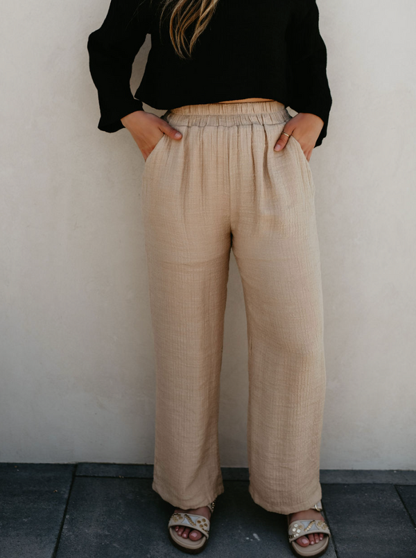 Lizzy Flowy Textured Pant
