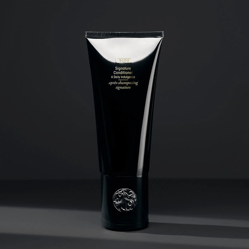 Oribe Signature Conditioner luxury daily hair conditioner for shine, softness, and nourishment, salon-quality haircare.