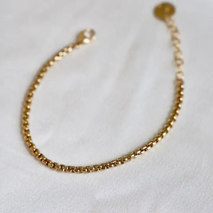 Katie Waltman Holland Round Box Chain Bracelet