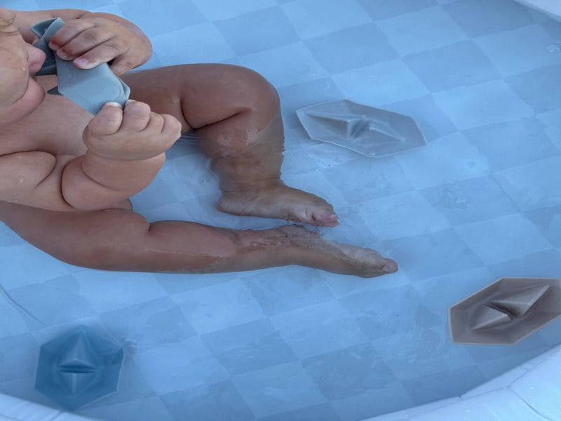ali+oli Floating Boat Bath Toy Set 4-pc Soft Food Grade Silicone