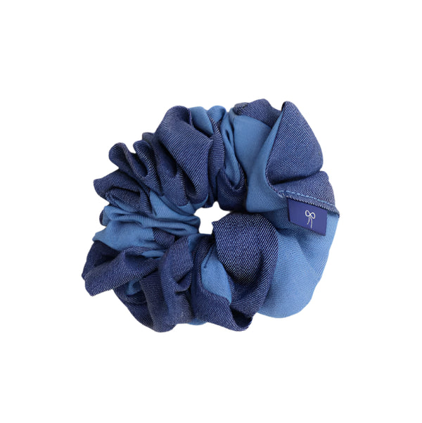 Kaxi Grandpa Denim Midi Scrunchie – vintage-inspired medium scrunchie in soft two-toned, blue denim for thick hair, everyday wear, and cozy layered looks.