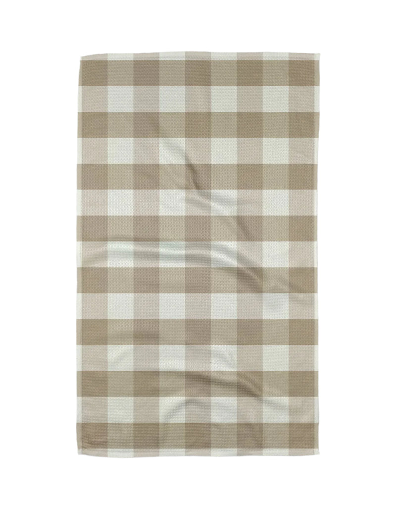 From Geometry House, these Kitchen Tea Towels in the print Betty Bakes are a Stylish and ultra-absorbent microfiber tea towel featuring a charming Betty Bakes design, perfect for drying dishes and adding a playful touch to your kitchen.