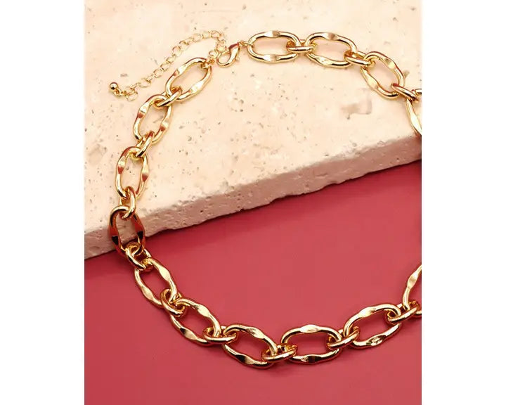 JOSSLYN Hammered Link Chain Necklace